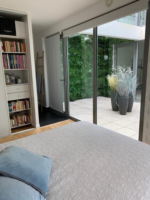 Chambres dans maison d'architecte Bed and Breakfast in Puteaux