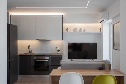 Kitchen or kitchenette, Living room