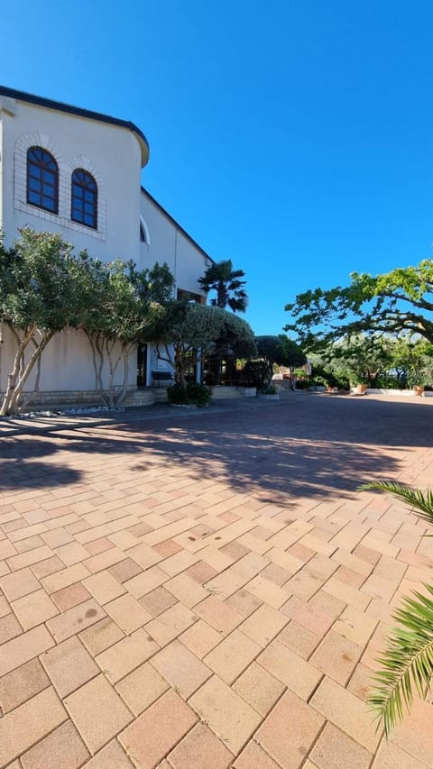 Property building, Garden, Garden view