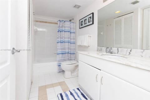 Entire Condo in Brickell steps from Brickell City Centre Apartment in Brickell