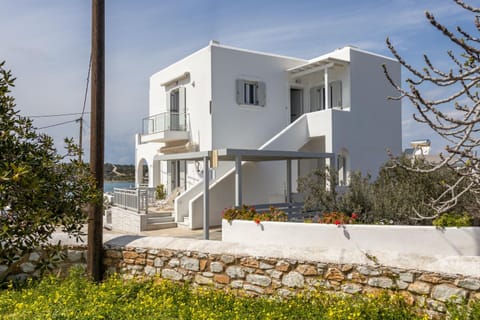 Lydia's East Apartment Apartment in Paros, Greece