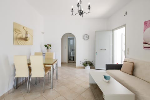 Lydia's East Apartment Apartment in Paros, Greece