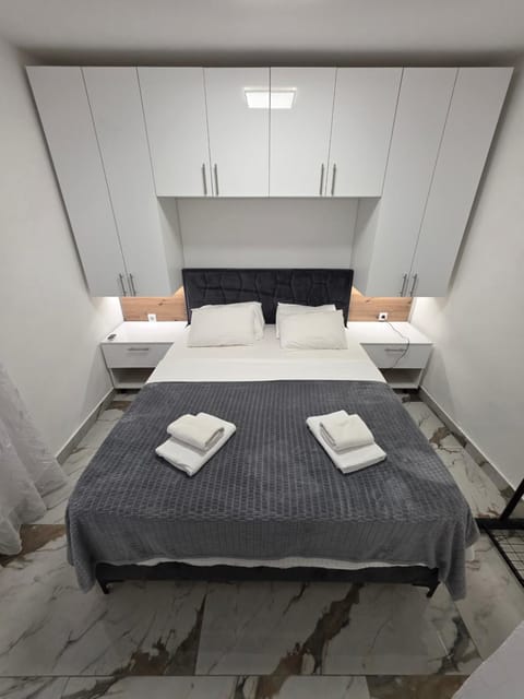 Apartmani Komatina Ðenovići 1 Apartment in Kotor Municipality