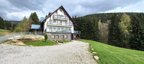 Property building, Spring, Day, Natural landscape, Mountain view
