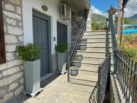View (from property/room), Balcony/Terrace