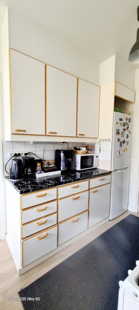 Kitchen or kitchenette, minibar, pet friendly, stove