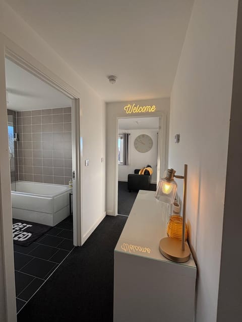 Bathroom, Business facilities, Decorative detail