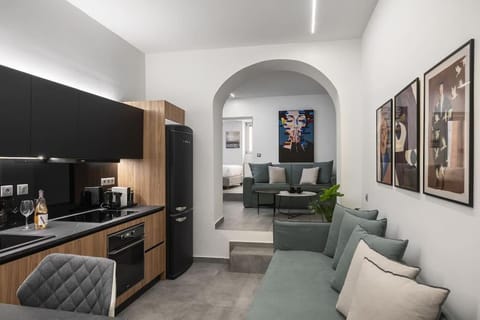 Kitchen or kitchenette, Living room, Seating area