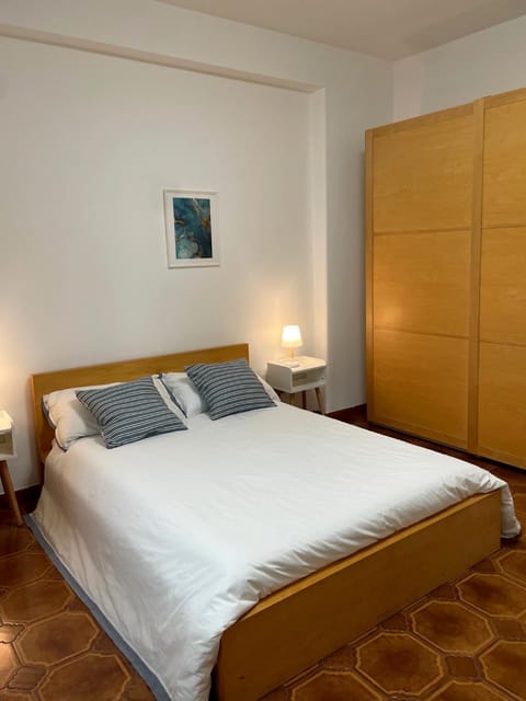 Bed, Bedroom, wardrobe