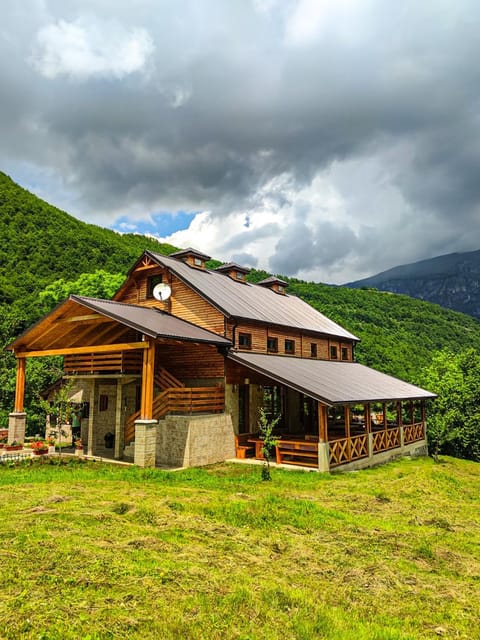 Property building, Restaurant/places to eat