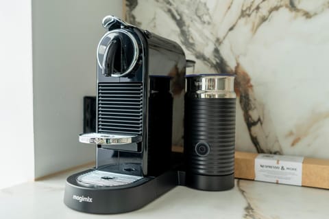 Coffee/tea facilities, Kitchen or kitchenette