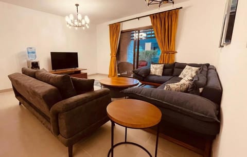 Communal lounge/ TV room, TV and multimedia, Living room, Seating area, Evening entertainment