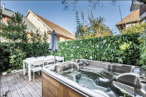 Patio, Hot Tub, Balcony/Terrace, Spa and wellness centre/facilities, Spa and wellness centre/facilities