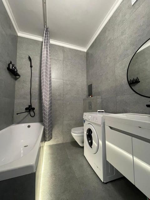 Toilet, Bathroom, Bath