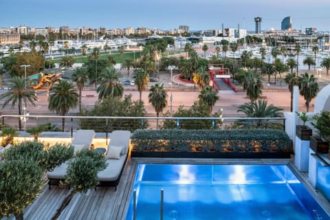 City view, Swimming pool