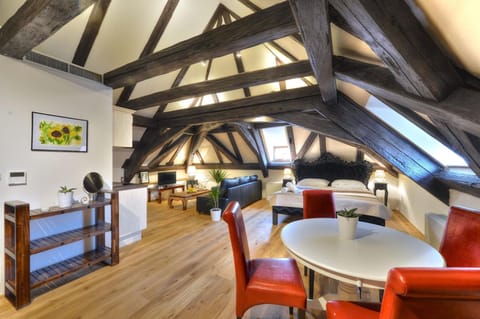 View (from property/room), Living room, Decorative detail, Dining area, Bedroom