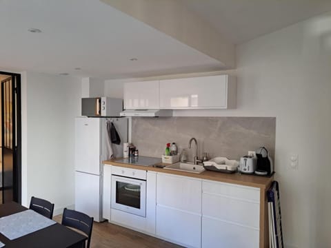 Appartement 3 pièces à 5 minutes de la plage N7 Apartment in Nice