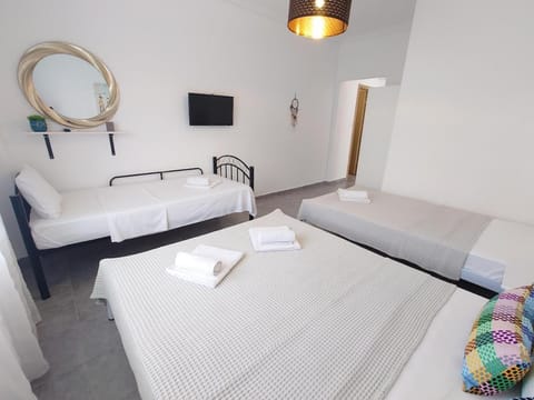 Patio, Bed