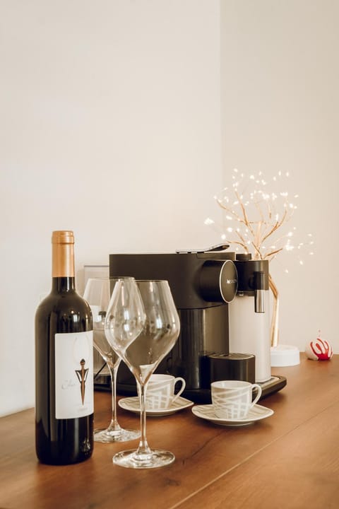 Food and drinks, Decorative detail, Decorative detail, Drinks