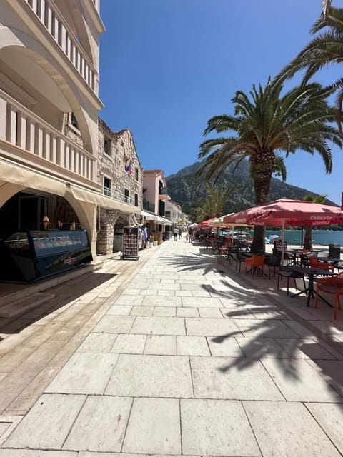 Lux la playa Gradac Apartment in Dubrovnik-Neretva County