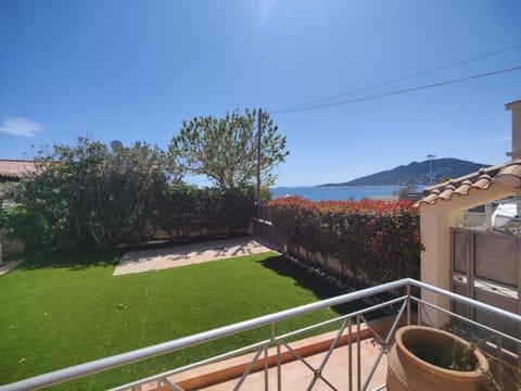 View (from property/room), Balcony/Terrace, Mountain view, Sea view