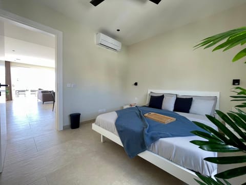 Bugibba Square Seafront Apartments by Holi Apartment in Saint Paul's Bay