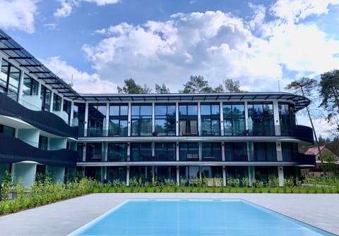 Property building, Day, Swimming pool