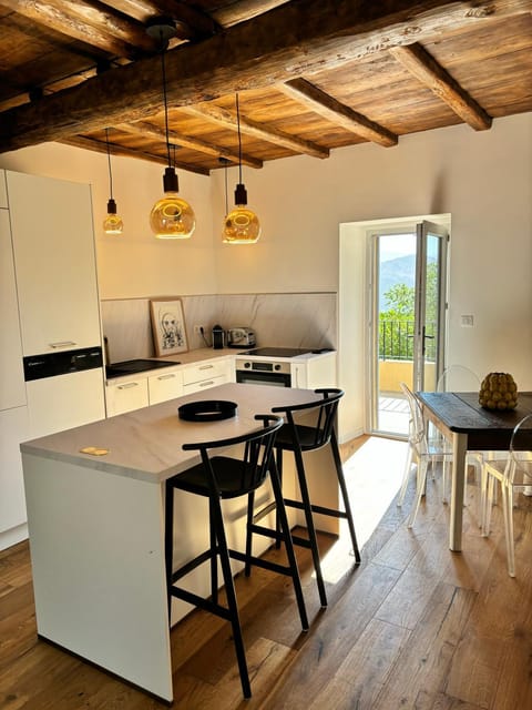 Dining area, kitchen