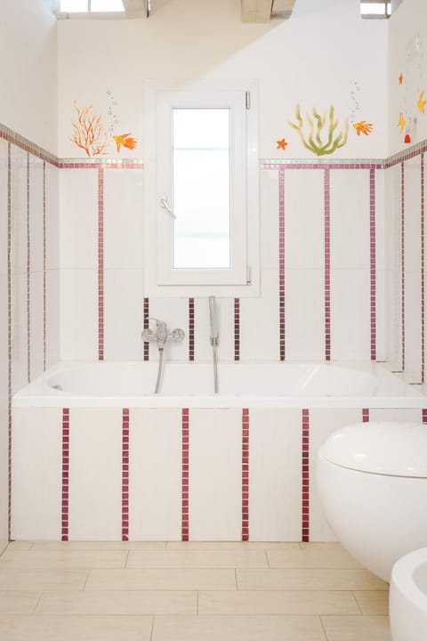 Toilet, Bathroom, Bath