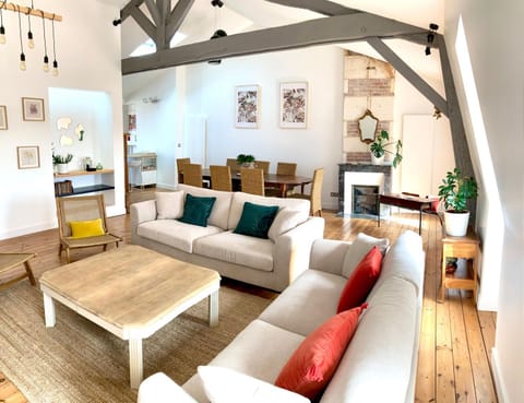 Communal lounge/ TV room, Living room