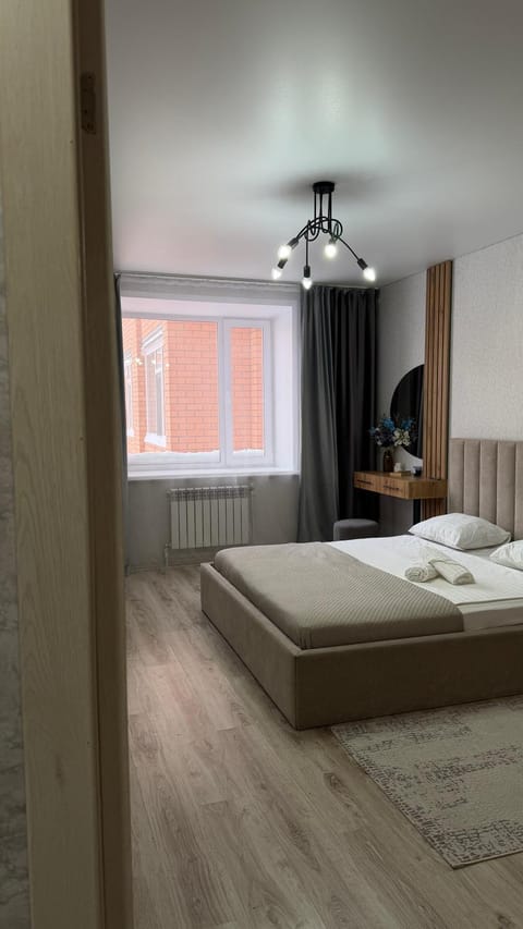 Bed, Seating area