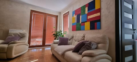 Balcony/Terrace, Living room, Seating area, Dining area