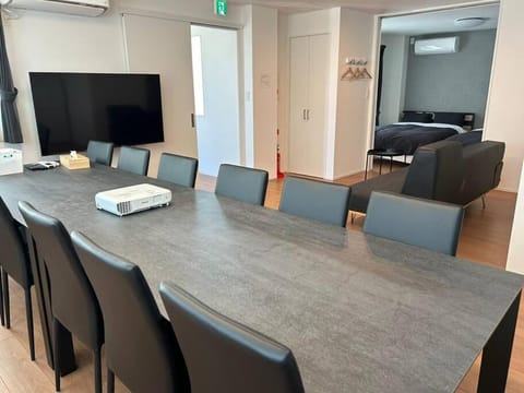 TV and multimedia, Living room, Dining area, air conditioner