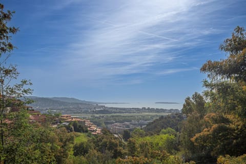 Sweet Apartment in Mandelieu - Pool & tennis court House in Mandelieu-La Napoule