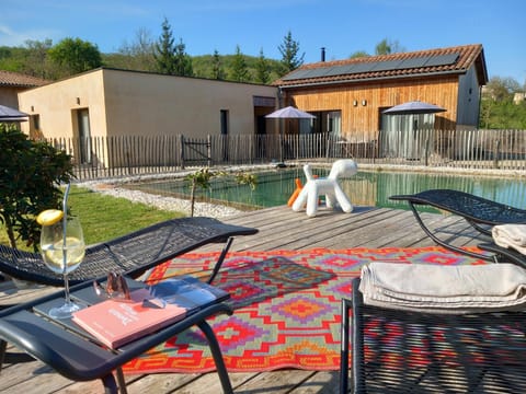 Property building, Patio, Swimming pool, sunbed