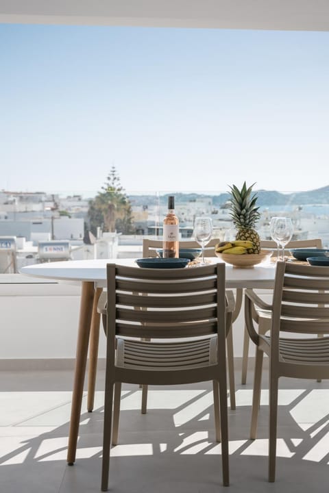 Natural landscape, Balcony/Terrace, Seating area, Sea view