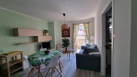 Green House lake view House in Colico