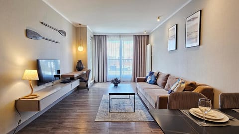 HolidayHomePL Bel Mare 316E z balkonem Apartment in Miedzyzdroje