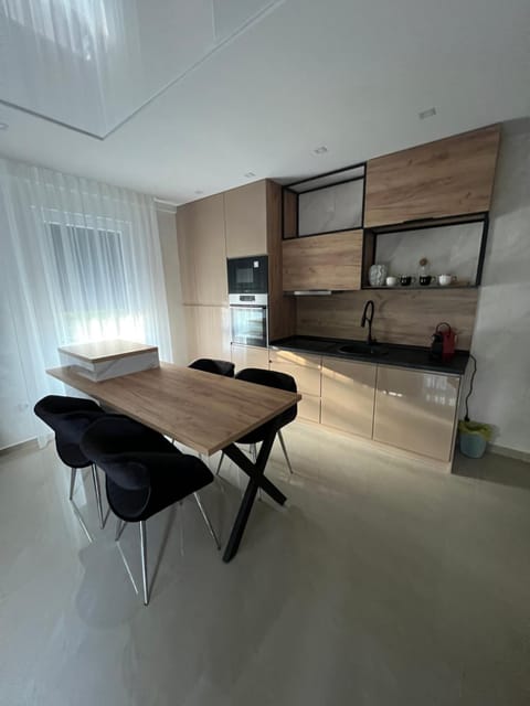 Dining area, minibar, stove