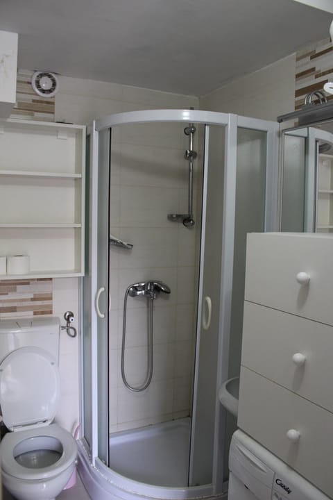 Kotor apartments, Ljuta Apartment in Dobrota