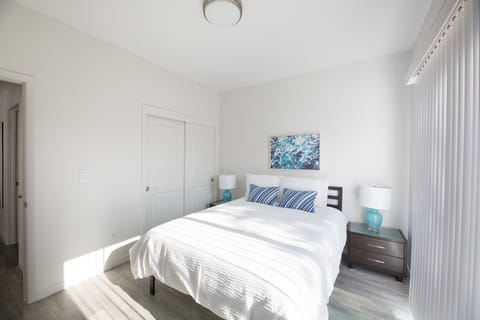 Patio, Bed, Photo of the whole room, Bedroom, hair dresser, wardrobe