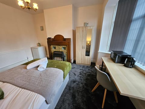 Brunswick Park Shared House Bed and Breakfast in Walsall