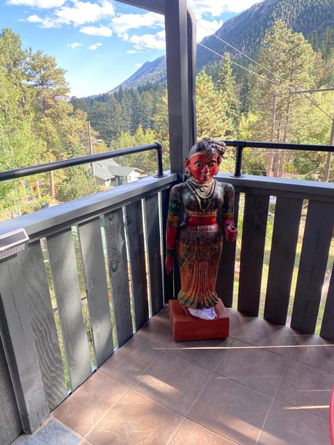 Balcony/Terrace, Mountain view