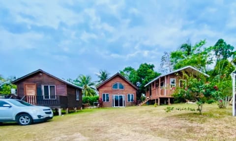 Aly’s Valley Cabin Cabin in Stann Creek District