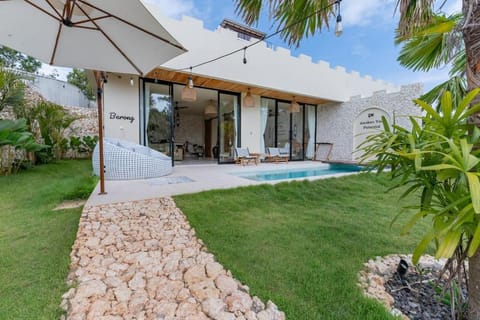 Patio, Garden, Garden view, Pool view, Swimming pool, sunbed