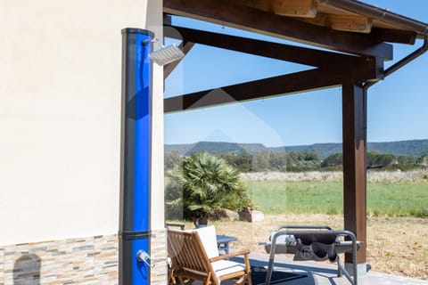 Shower, Natural landscape