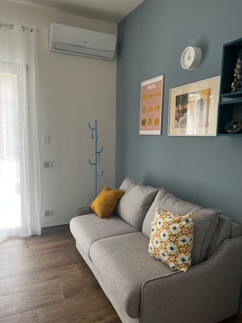 Living room, air conditioner