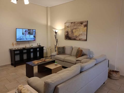 TV and multimedia, Living room, Evening entertainment