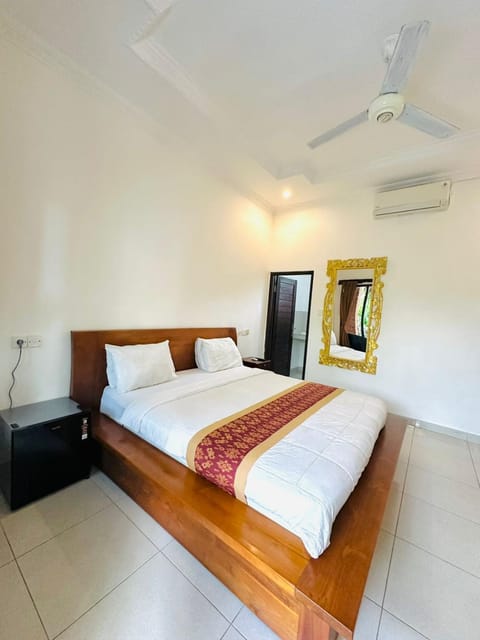 Bed, Bedroom, air conditioner