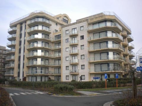 Residente TOPAZE DE PANNE GEM 1 SLPK APP LUXE AFW & Ruime parking incl Apartment in De Panne